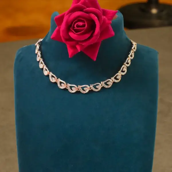 Sparkling Crystal Necklace Set for Special Occasions - Image 3